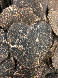 Lamelles de Truffe fraîche d’hiver Tuber Melanosporum noire entière – Truffe du Périgord Le Diamant Du Terroir