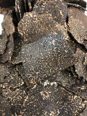 Lamelles de Truffe fraîche d’hiver Tuber Melanosporum noire entière – Truffe du Périgord Le Diamant Du Terroir